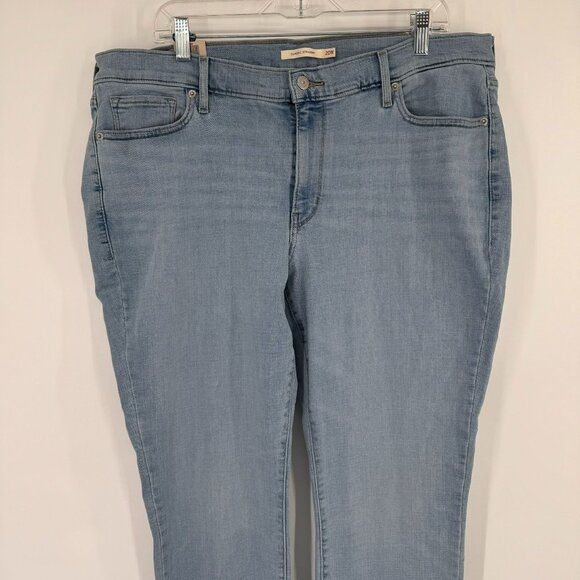 Levis Womens Classic Straight Mid Rise Jeans size 20W plus Denim lt wash new - Picture 10 of 16